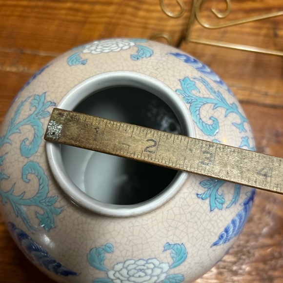 Gorgeous Old Vase-Asian Style, Globe Shaped, Pastel Blues, Green, Peach, Yellow - Picture 15 of 16